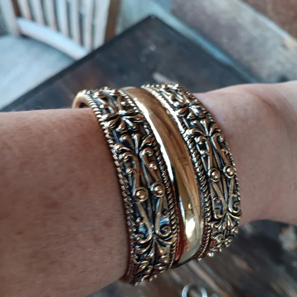 VINTAGE BARSE GOLD PLATED CUFF GORGEOUS SZ OS FITS MOST RARE UNISEX
